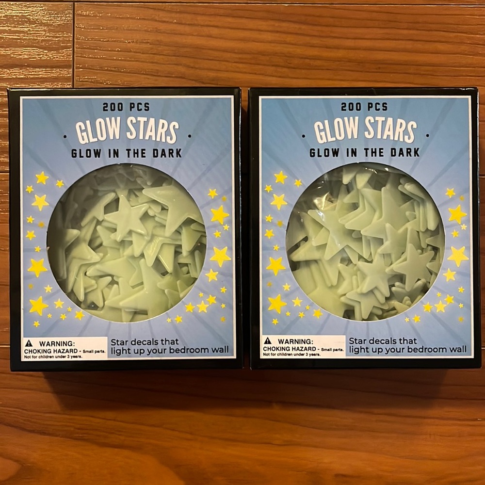 Glow Stars ~ 200 pcs glow in the dark stars (2 packs)